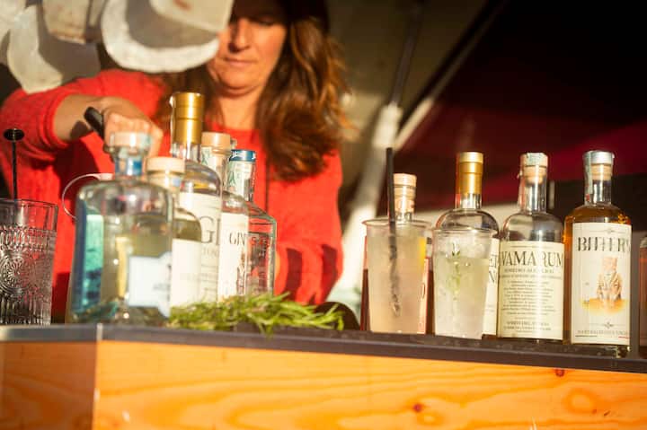 დააგემოვნეთ აპერიტივი ზეთისხილის ბაღში