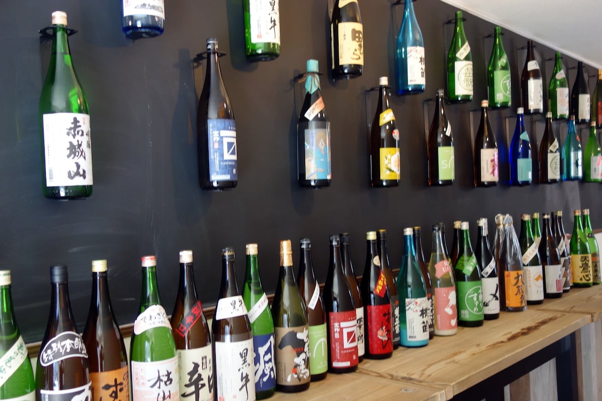 Taste and compare premium sake