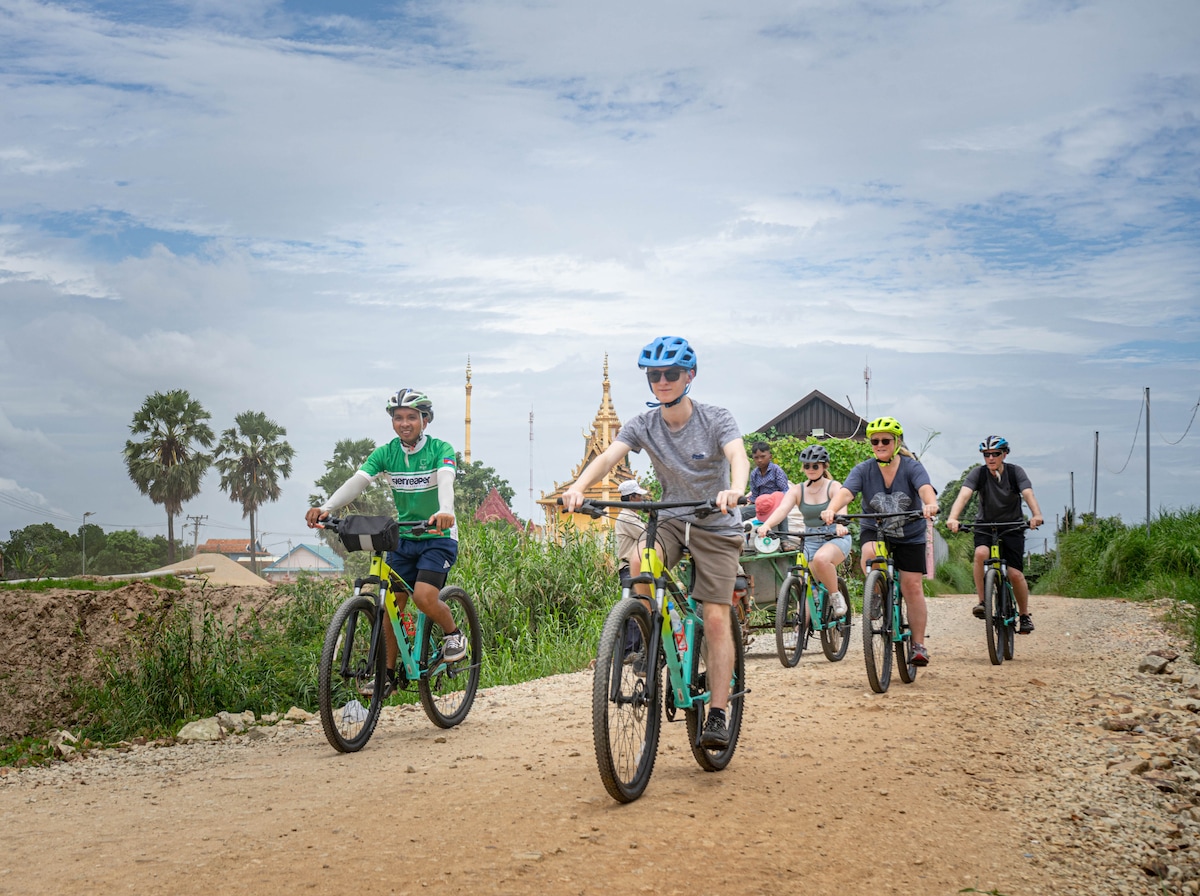 Phnom Penh Silk Island cycling tour
