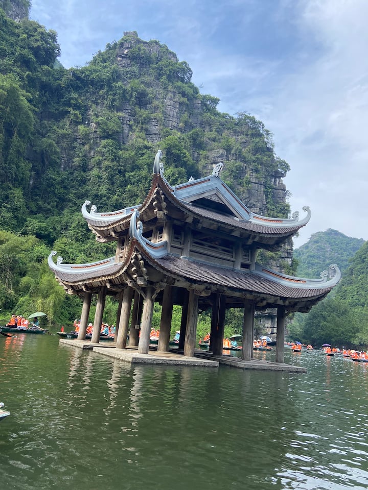 Луксозно частно еднодневно пътуване до Нин Бин от Ханой