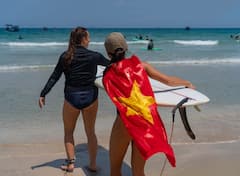 在 BodyVàMind 冲浪课上乘风破浪