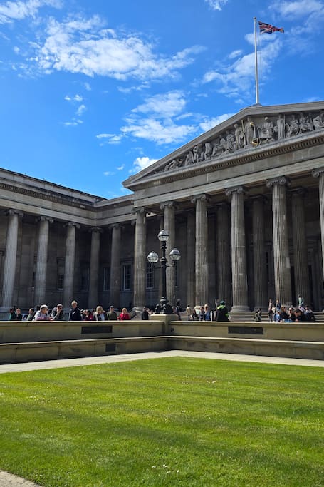 British Museum Guided Tour with Priority Entrance