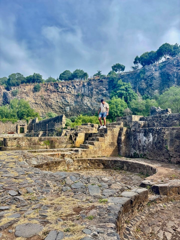 Вълшебни села и базални призми