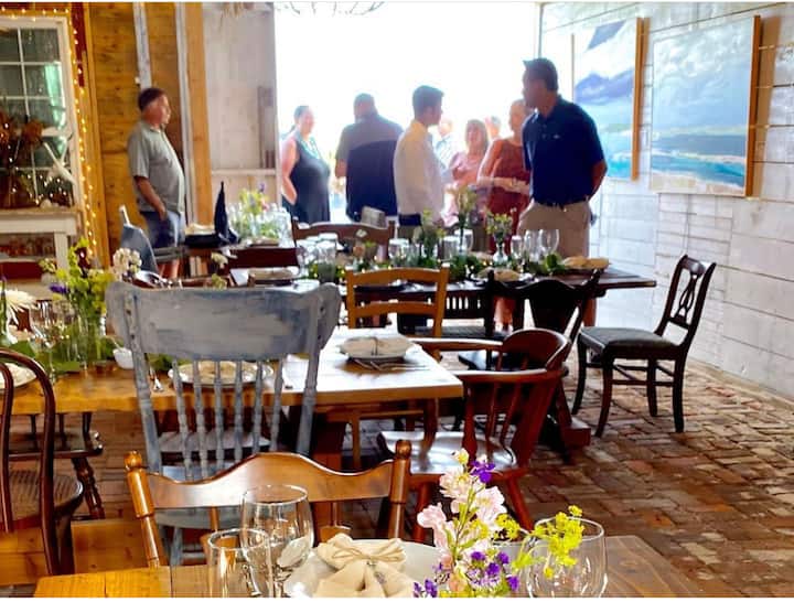 Върнете се във времето и посетете фермата около 1690 г.