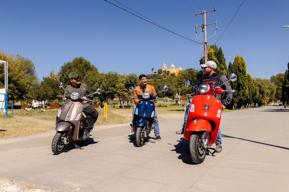 Vespa tour of Puebla with style and freedom