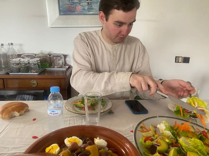 Descubre el sabor marroquí: cocina un tajín o cuscús