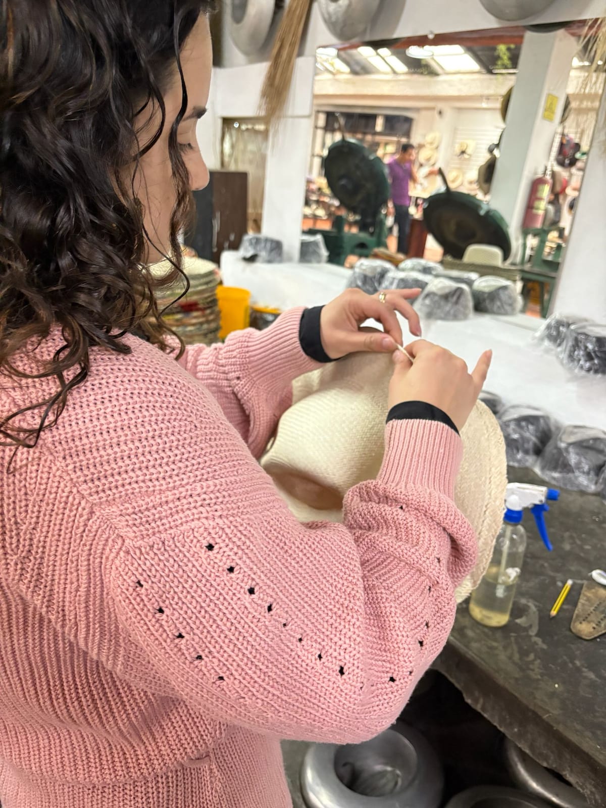 Make your own straw hat in Cuenca