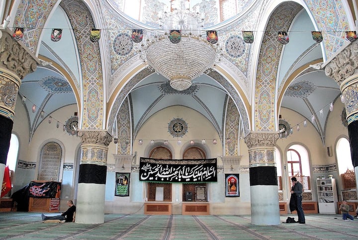 Recorrido por la ciudad antigua y moderna de Bakú