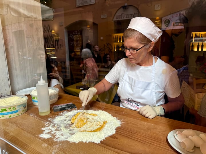 Скритите вкусове на Трастевере в Рим с местен жител