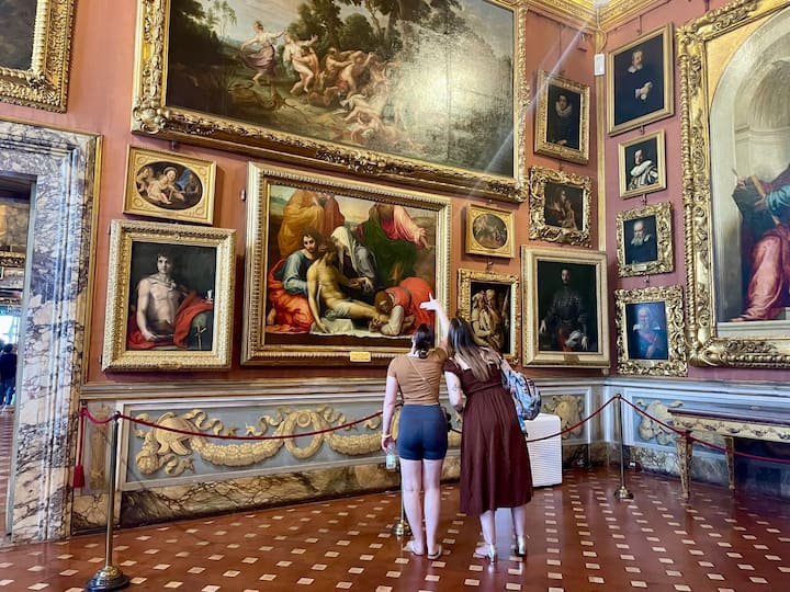 Посетете Палацо Пити