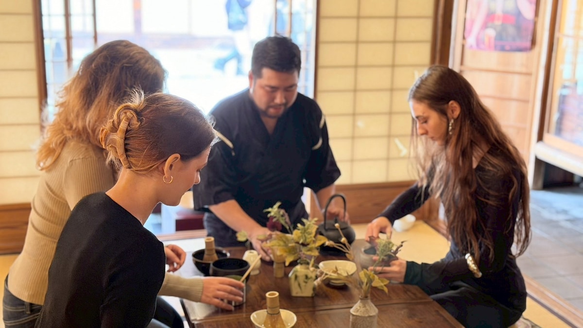 Authentic Matcha Making in a Kyoto Temple