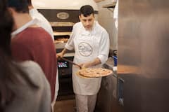 Clase de cocina de pizza en el centro de Roma