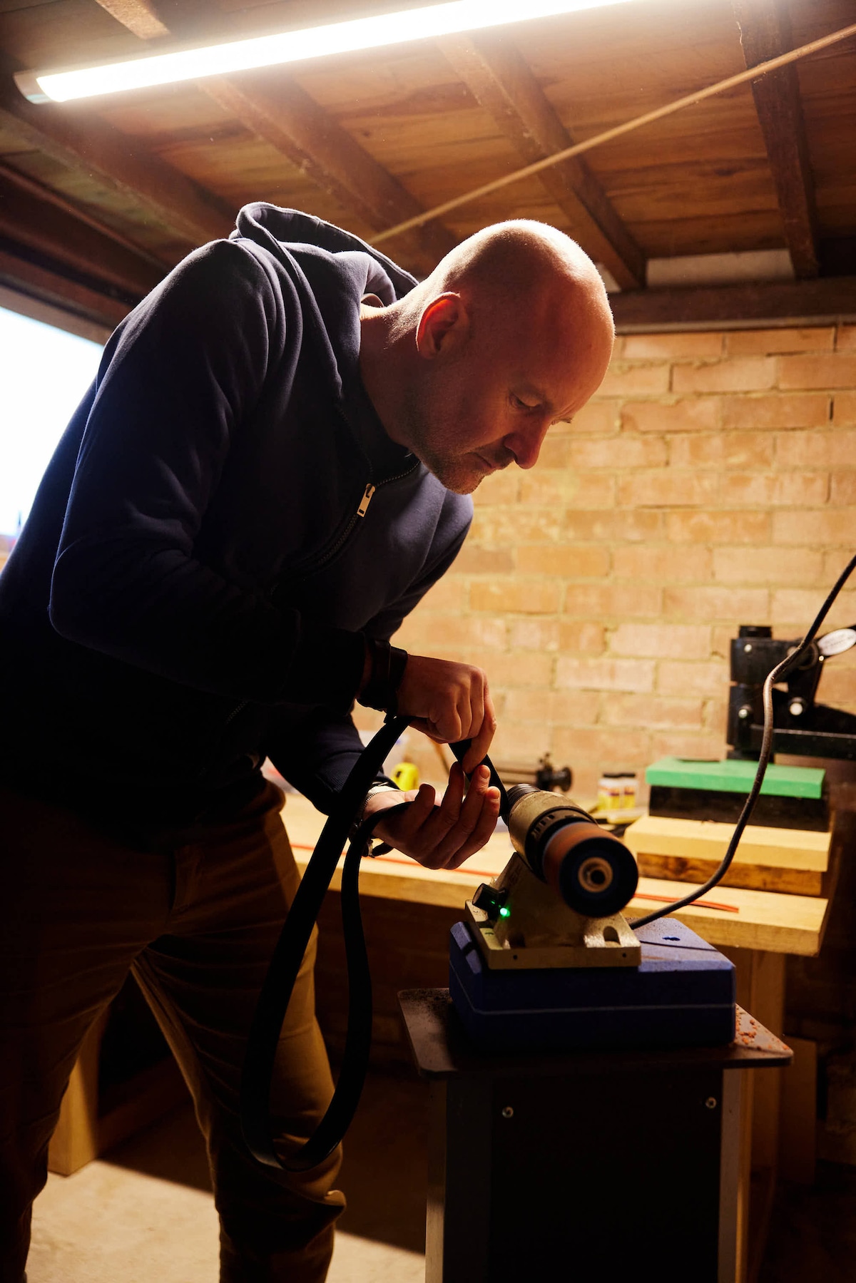 Craft you own durable Yoku belt, Steel & Leather