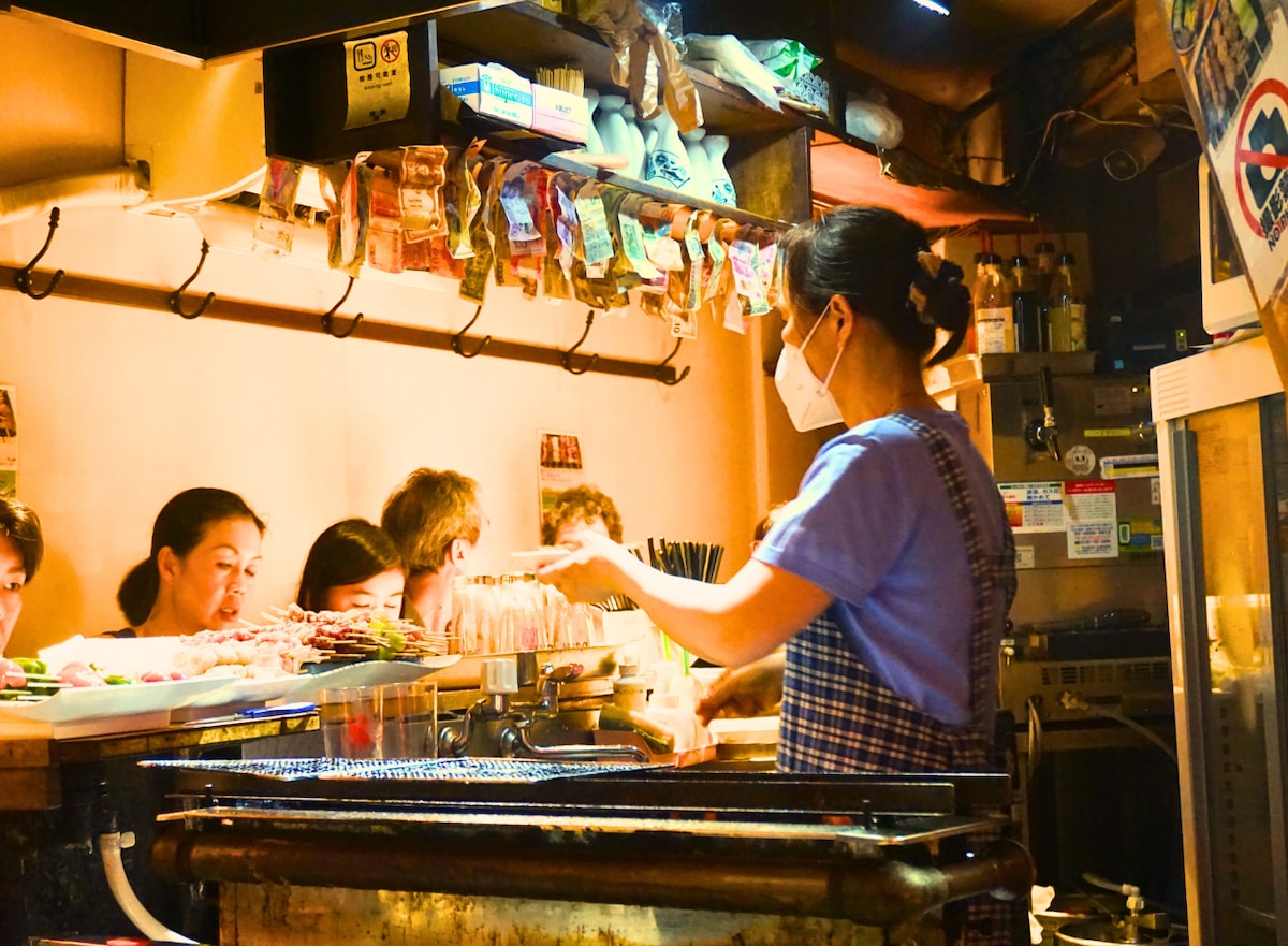 tokyo-shinjuku-food-izakaya-tour-local-guide