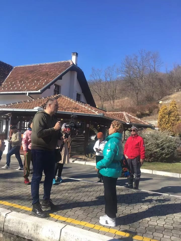 Explora los Balcanes, un viaje feliz.