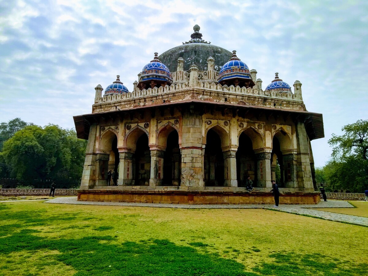 Discover domes and dynasties at Humayun's Tomb