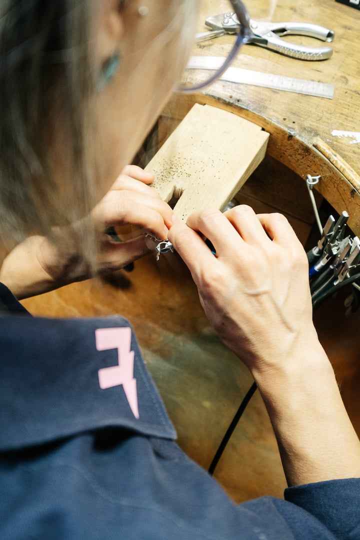 შექმენით, გამორთეთ და გაანათეთ: თქვენი ბილბაოში დამზადებული სამკაული