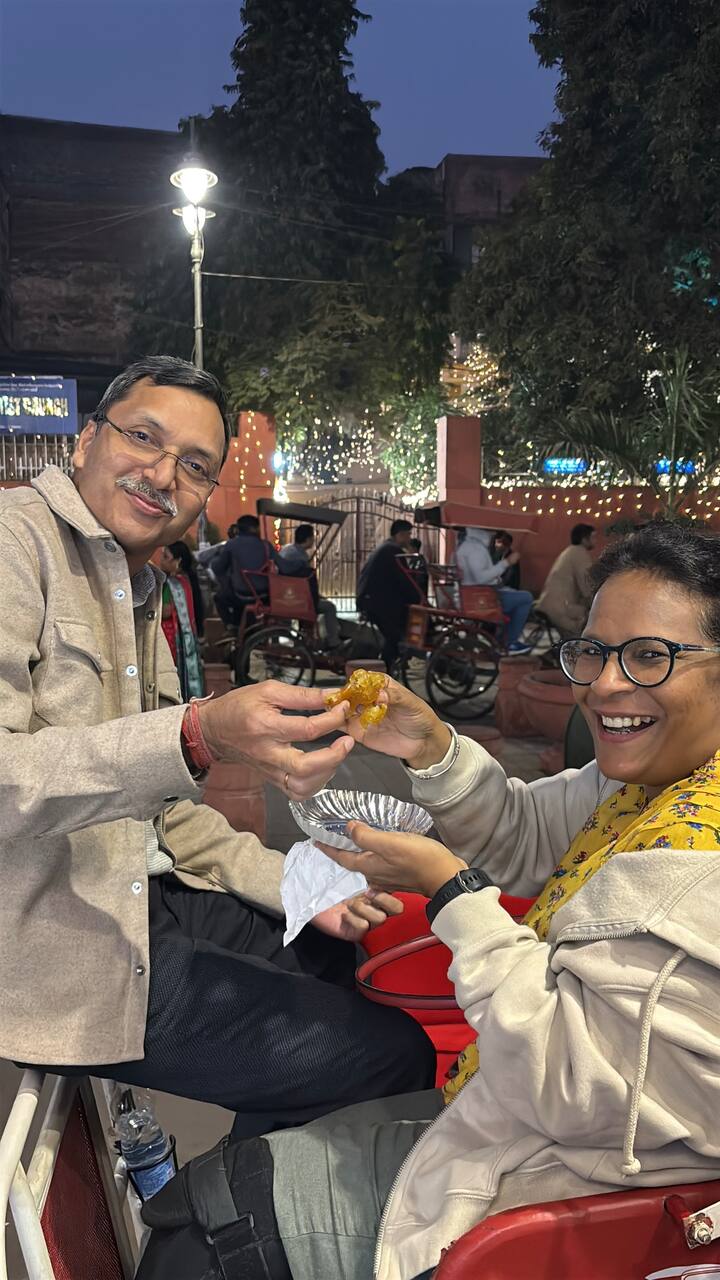 जुन्या दिल्लीतील एका छोट्या ग्रुप वॉकिंग टूरमध्ये जेवा