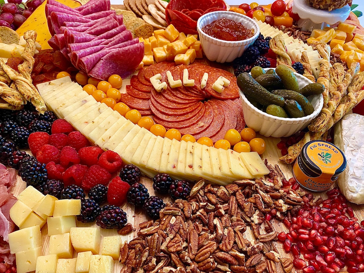 graze for daise Images High Quality Grahic The Vine & Branch Charcuterie · ★4.83