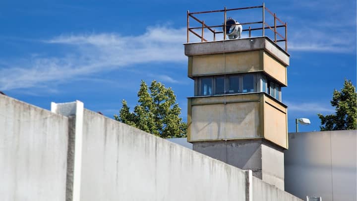 ბერლინის კედლის კერძო ტური: კედელი და ცივი ომი