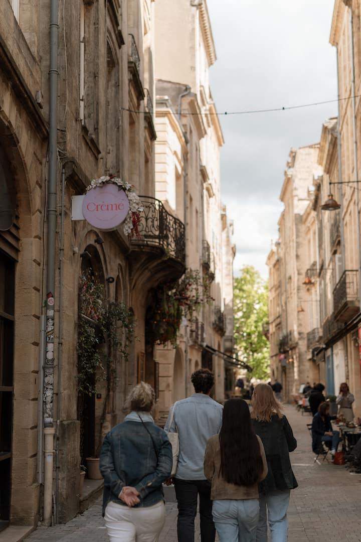 बोर्डो ब्लाइंड टेस्टिंग वाइन वॉक