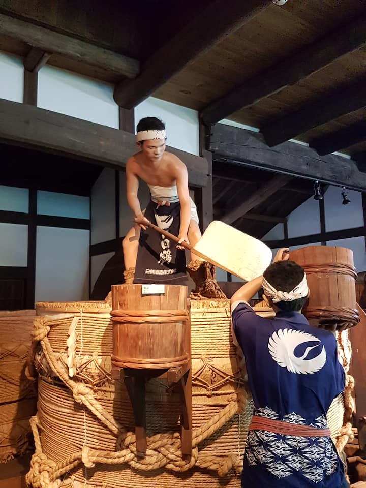 კობეს ღირსშესანიშნაობები კერძო მანქანით