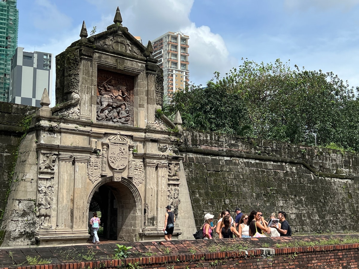 Walking Tour: History and Flavors of Intramuros