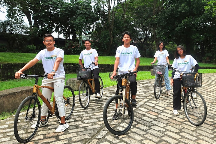 Bike through Manila's walled treasures · ☆5.0