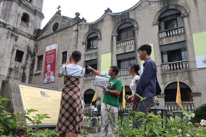Bike through Manila's walled treasures · ☆5.0