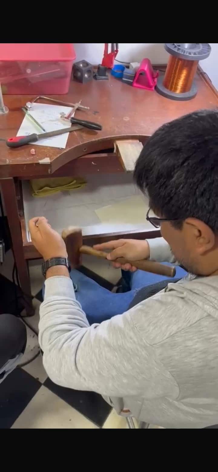 तुमची स्वतःची चांदीची अंगठी बनवा