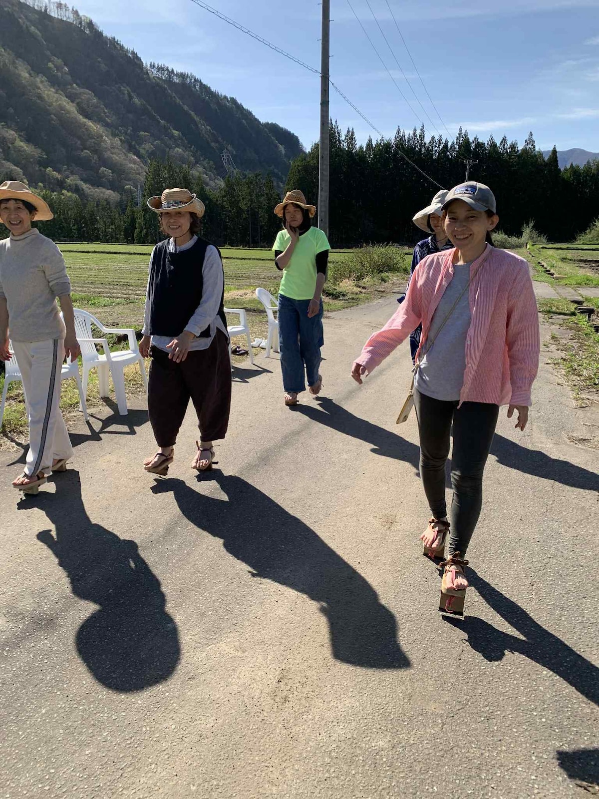Traditional Sigle-Tooth Geta Guided Walk in Hida