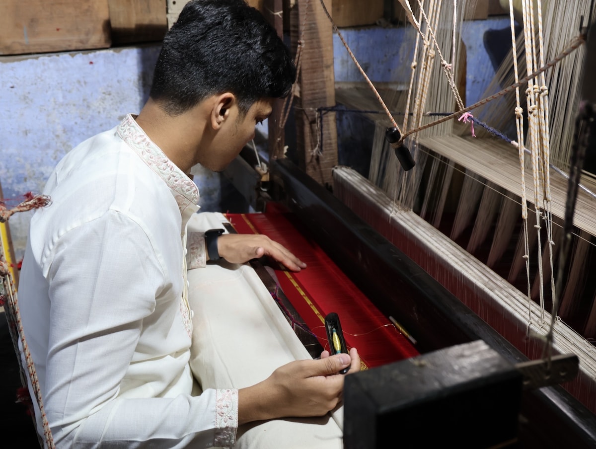 Art of Banarasi Sarees: Traditional Weaving Walk