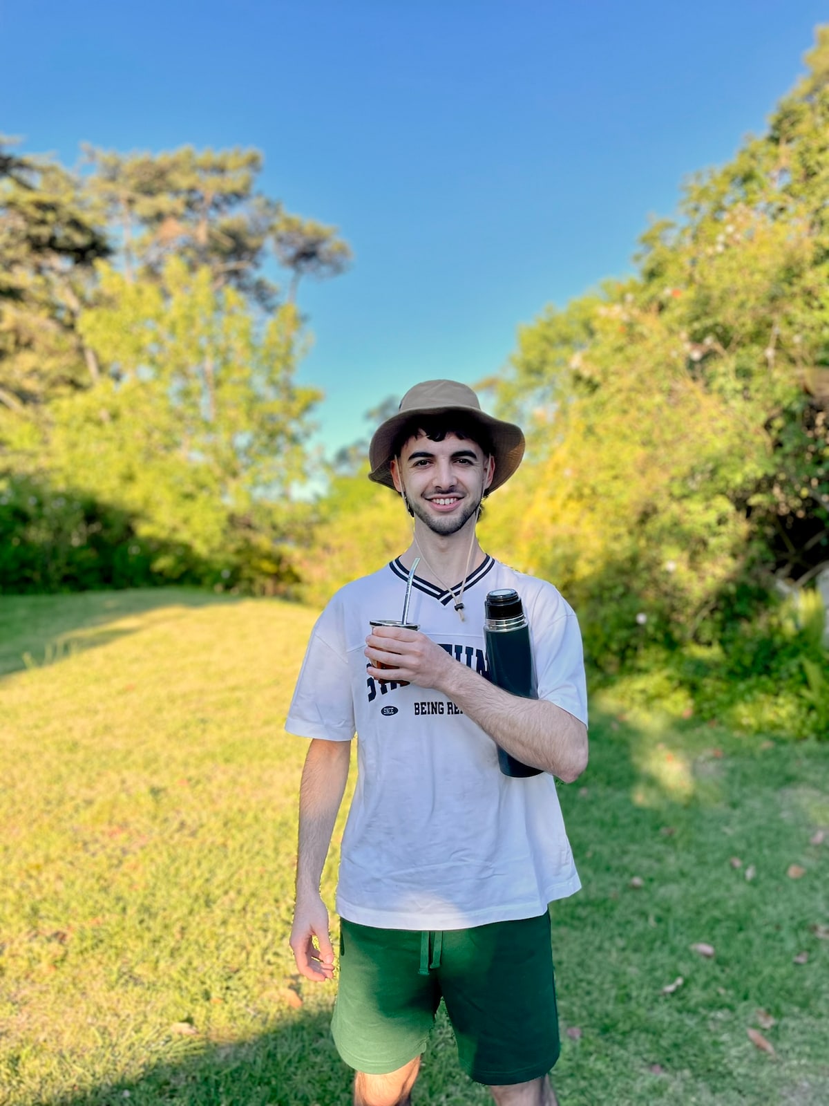 Prepare Uruguayan mate and taste typical alfajores