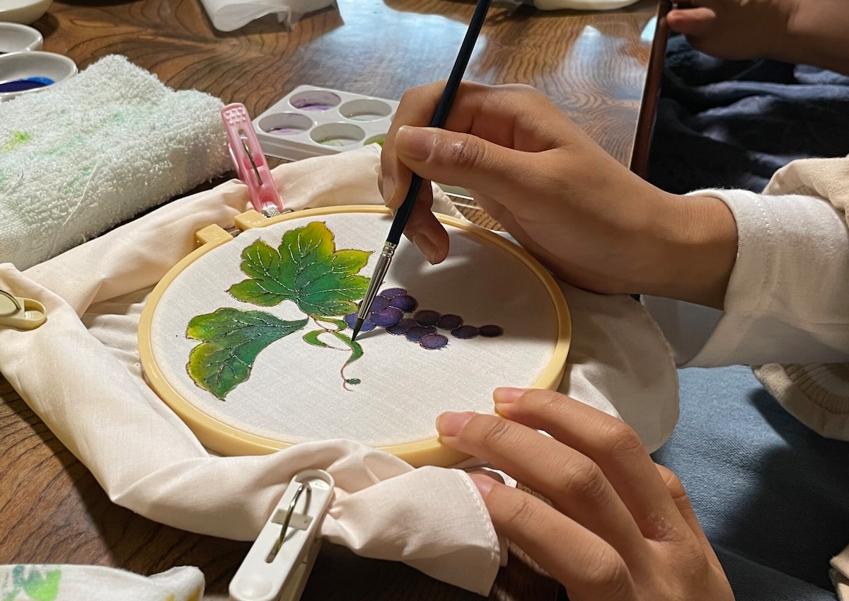 Touch the heart of Kanazawa with a Yuzen dyeing and nature walk