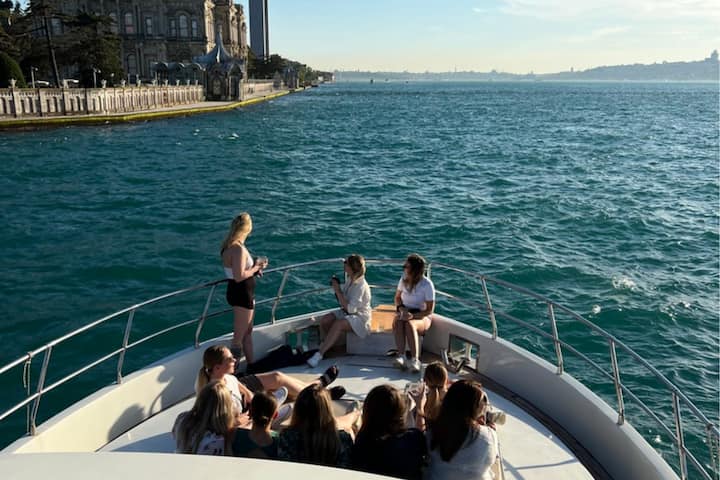 Private Luxury Yacht Cruise