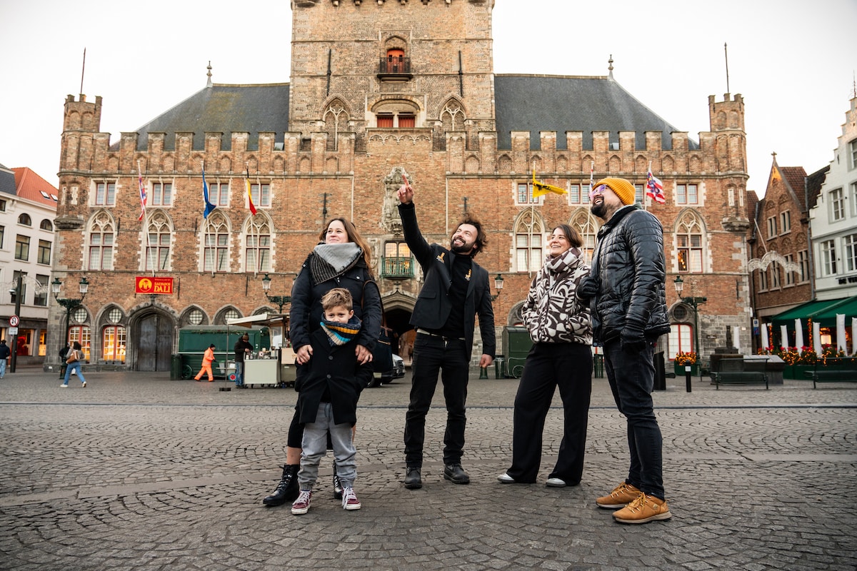 Small-group Bruges tour with a local