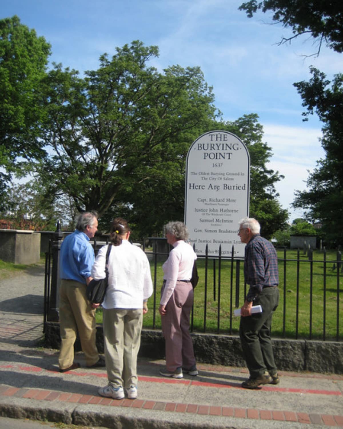 Uncover Salems haunted past on foot