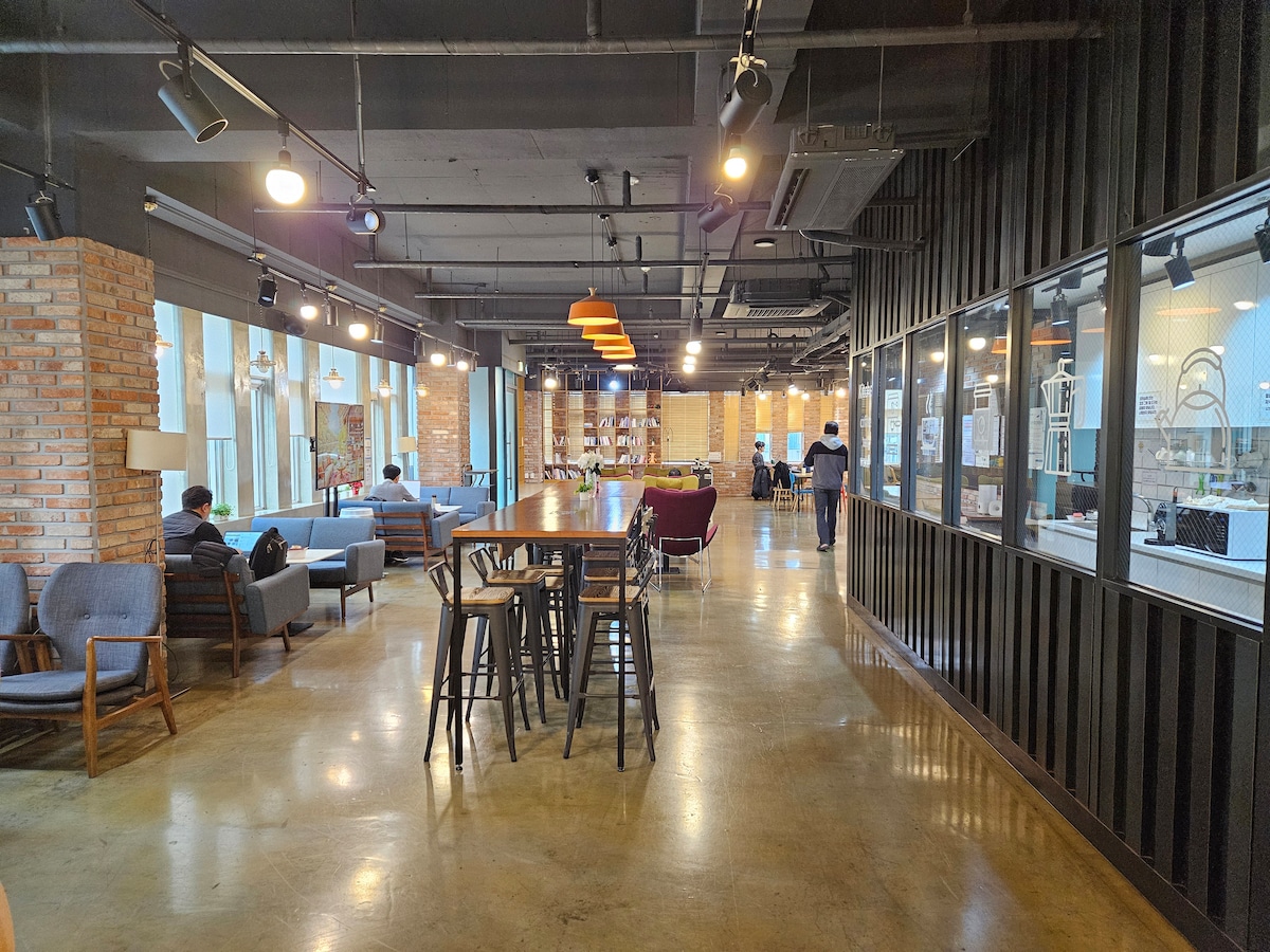 K-Startup Insider: Expert Insights, Realistic View