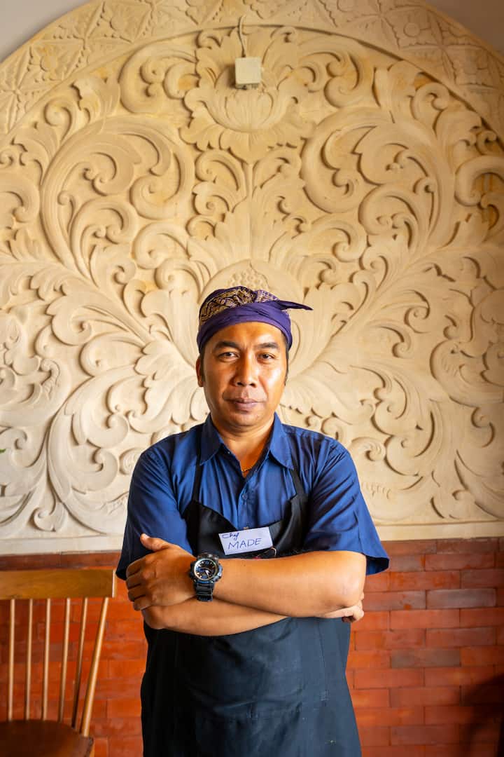 Научете се да готвите балийски ястия с Крисна