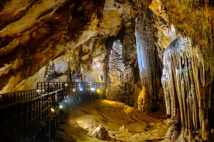 Nusu ya siku kupotea katika Pango la Paradiso