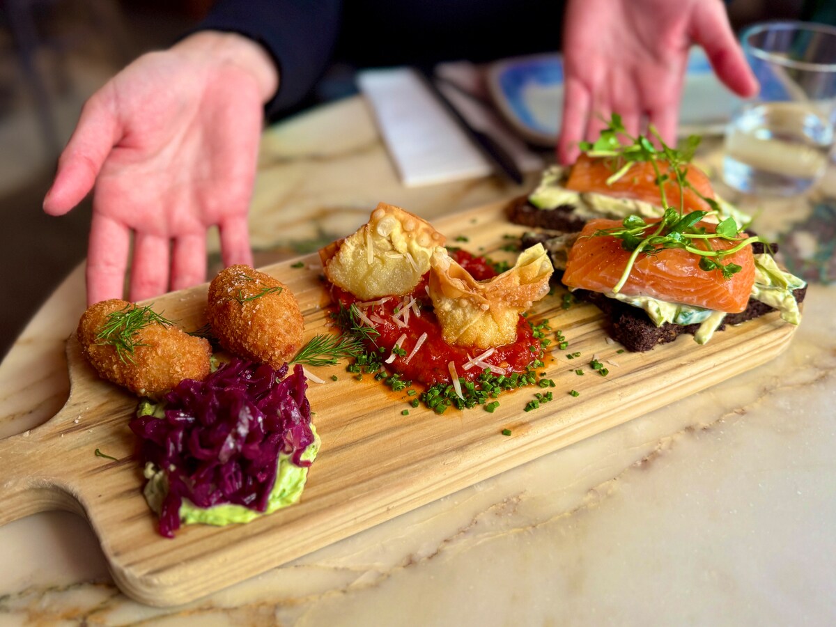 Reykjavik Food Tour: Pastries & Local Food Gems