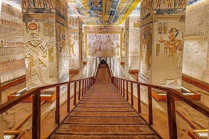 shijo një shëtitje private në Luxor