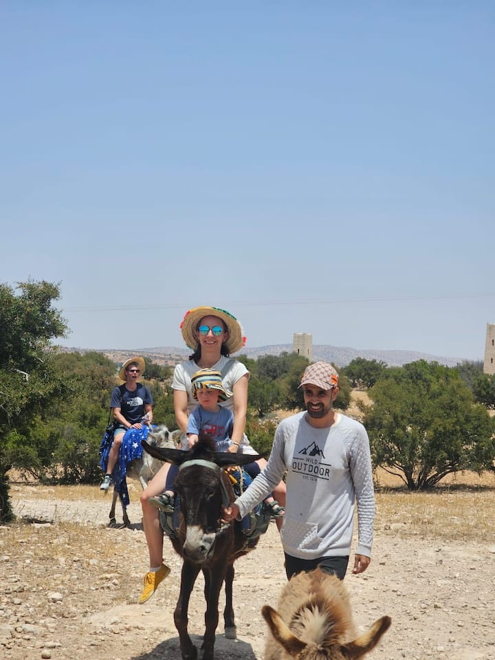 Опознайте природата, яздейки
на магаре
