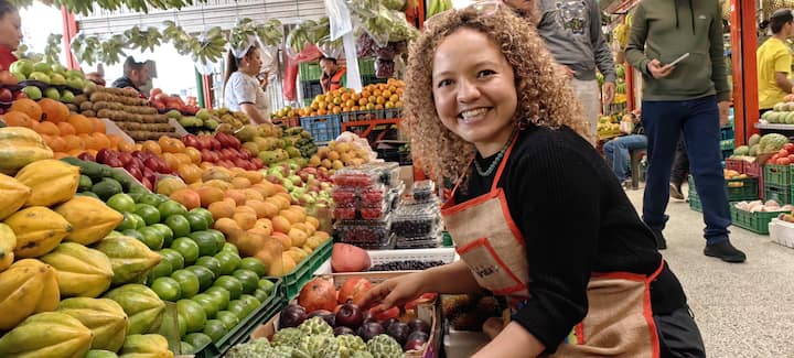 Обиколка на пазара Палокемао: Плодове и местни закуски