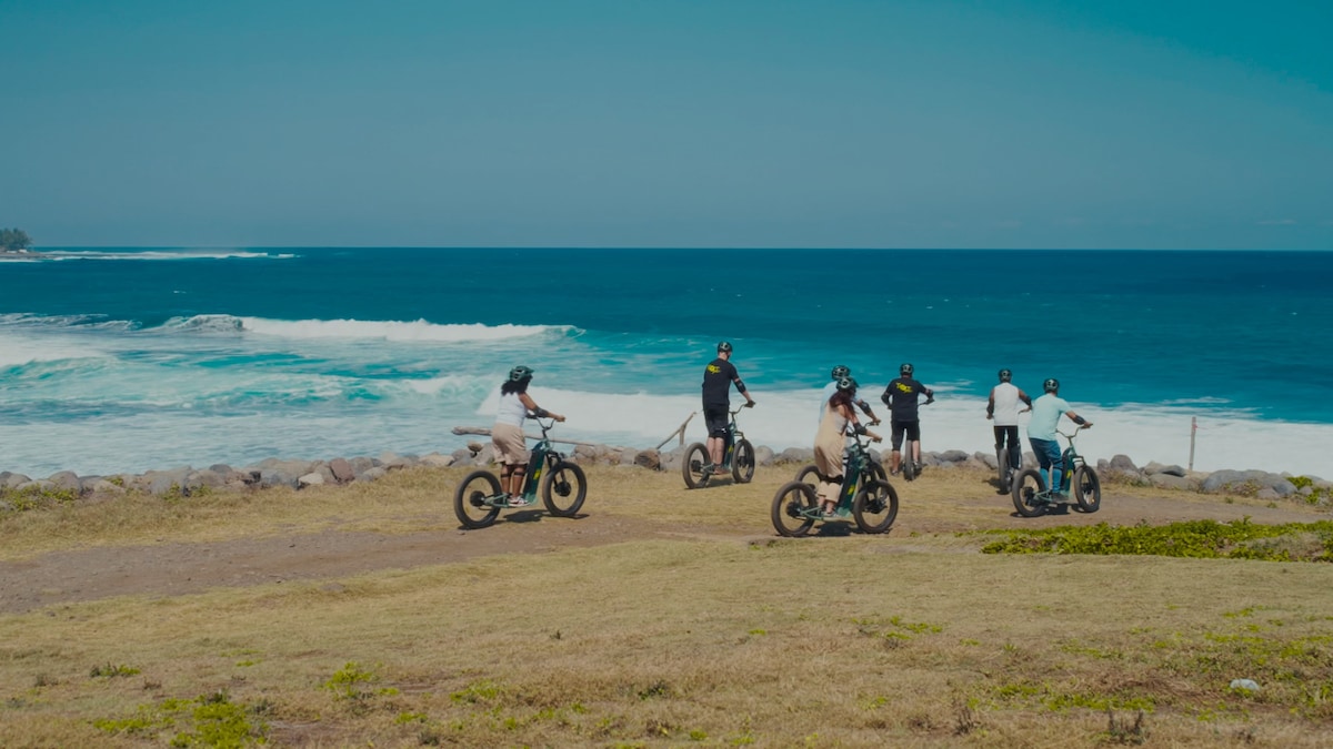 Explore Cannes & the ocean by electric scooter