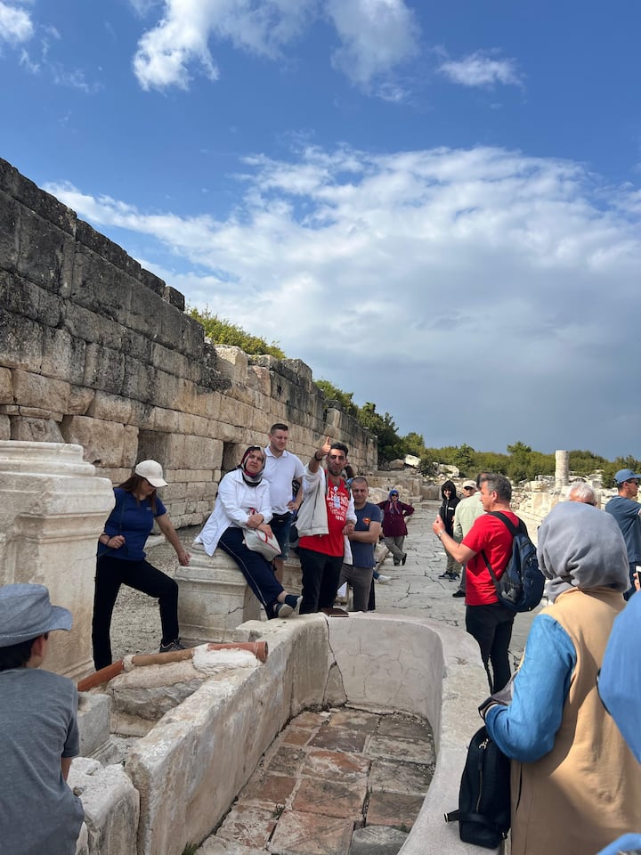 Фантастична пешеходна обиколка из стария град на Анталия