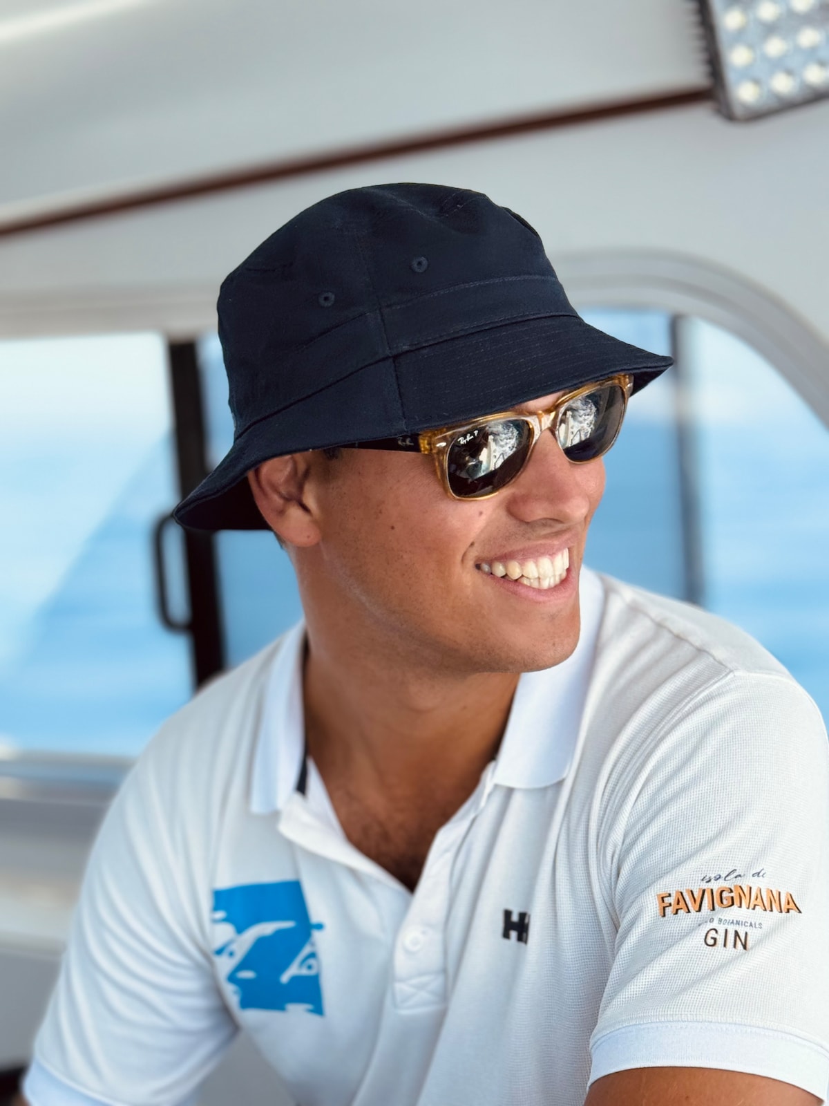 Explore Favignana by boat with a local