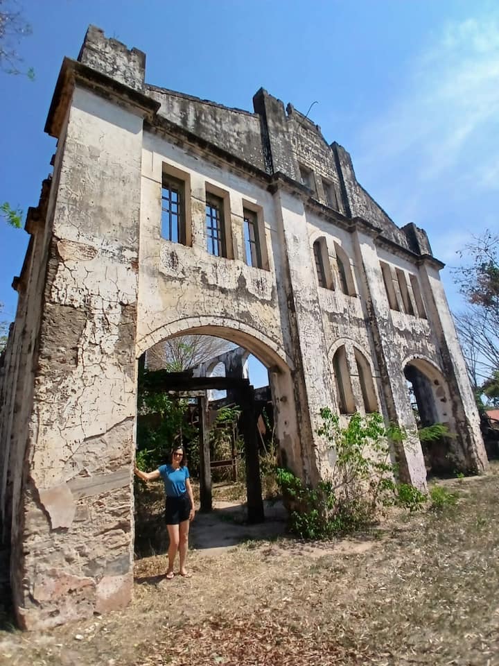 Explore Miranda on Foot with a Local Guide