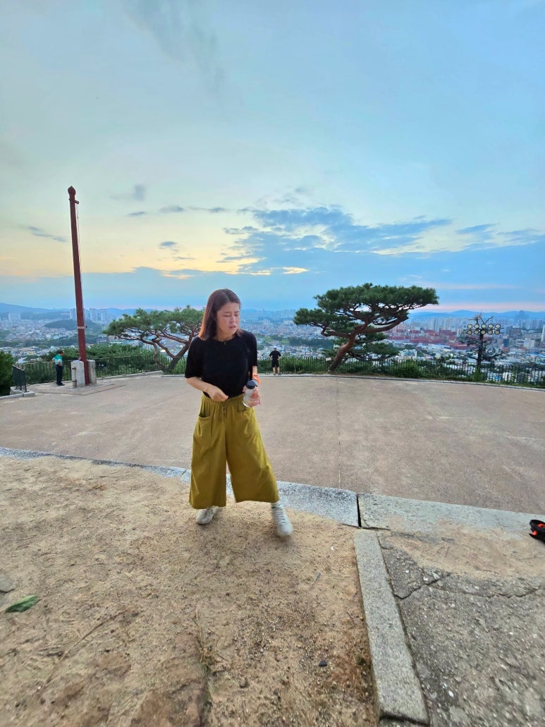 Suwon Hwaseong Panoramic Walk|Healing Walk on Mt. Partal with Local Expert Guide