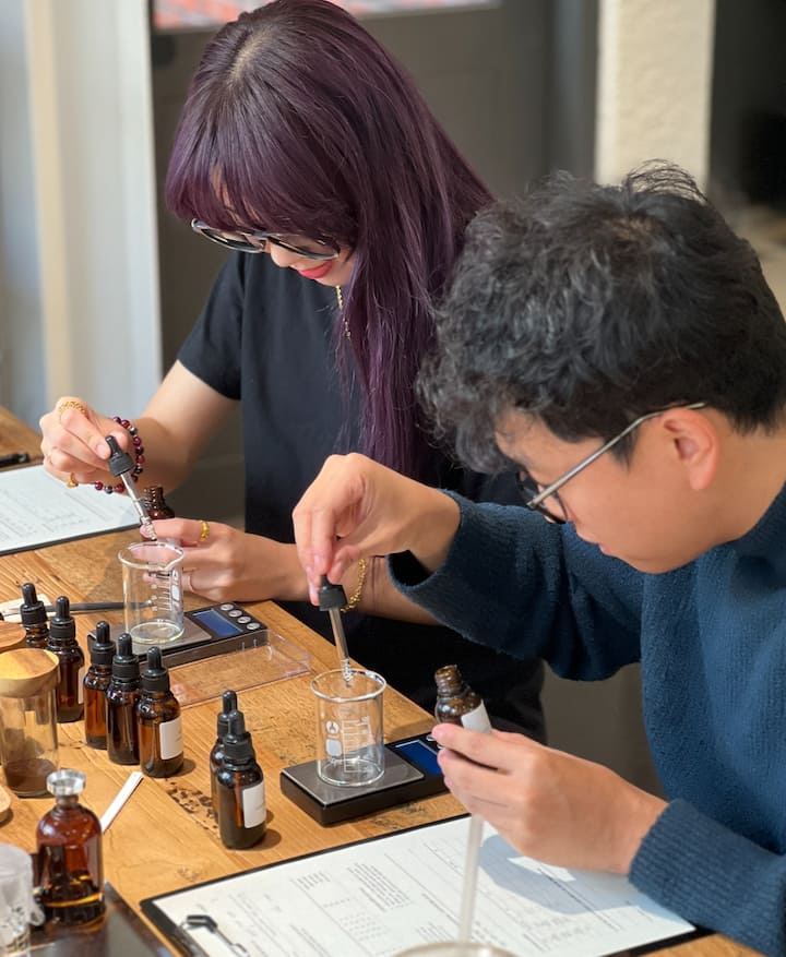 Създайте свой собствен естествен парфюм – частен семинар